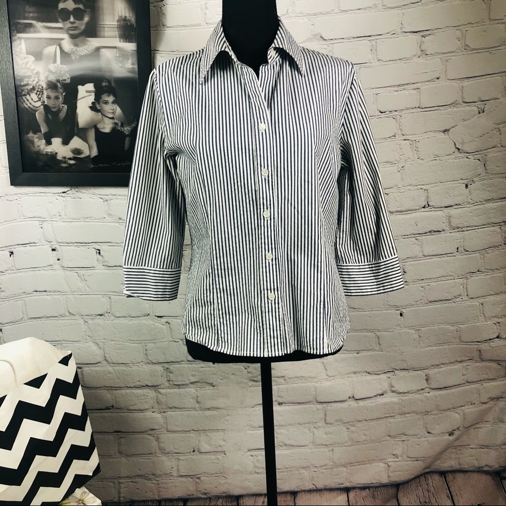 Fred David Striped Grey and white button down shirt size:M
